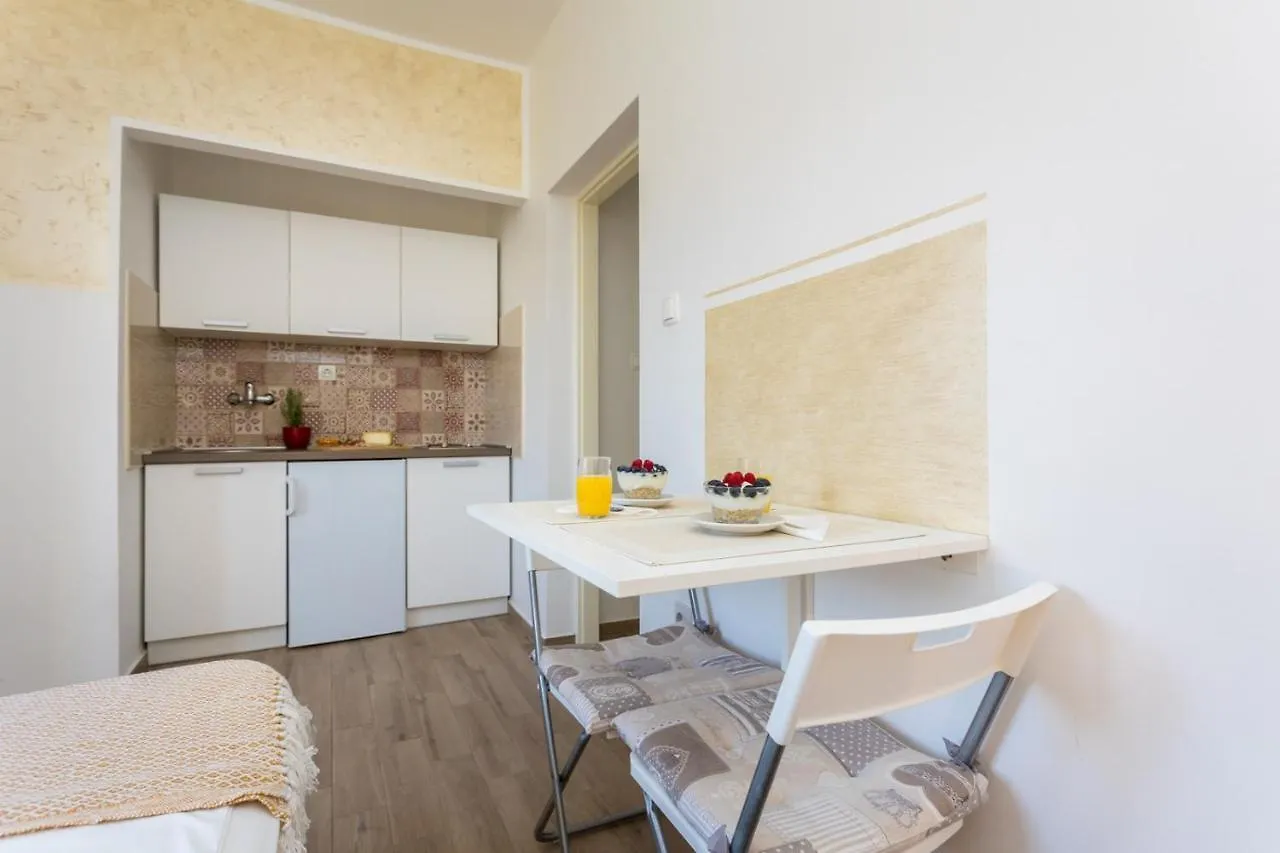 Guest house Apartments And Rooms Kod Keti Malinska
