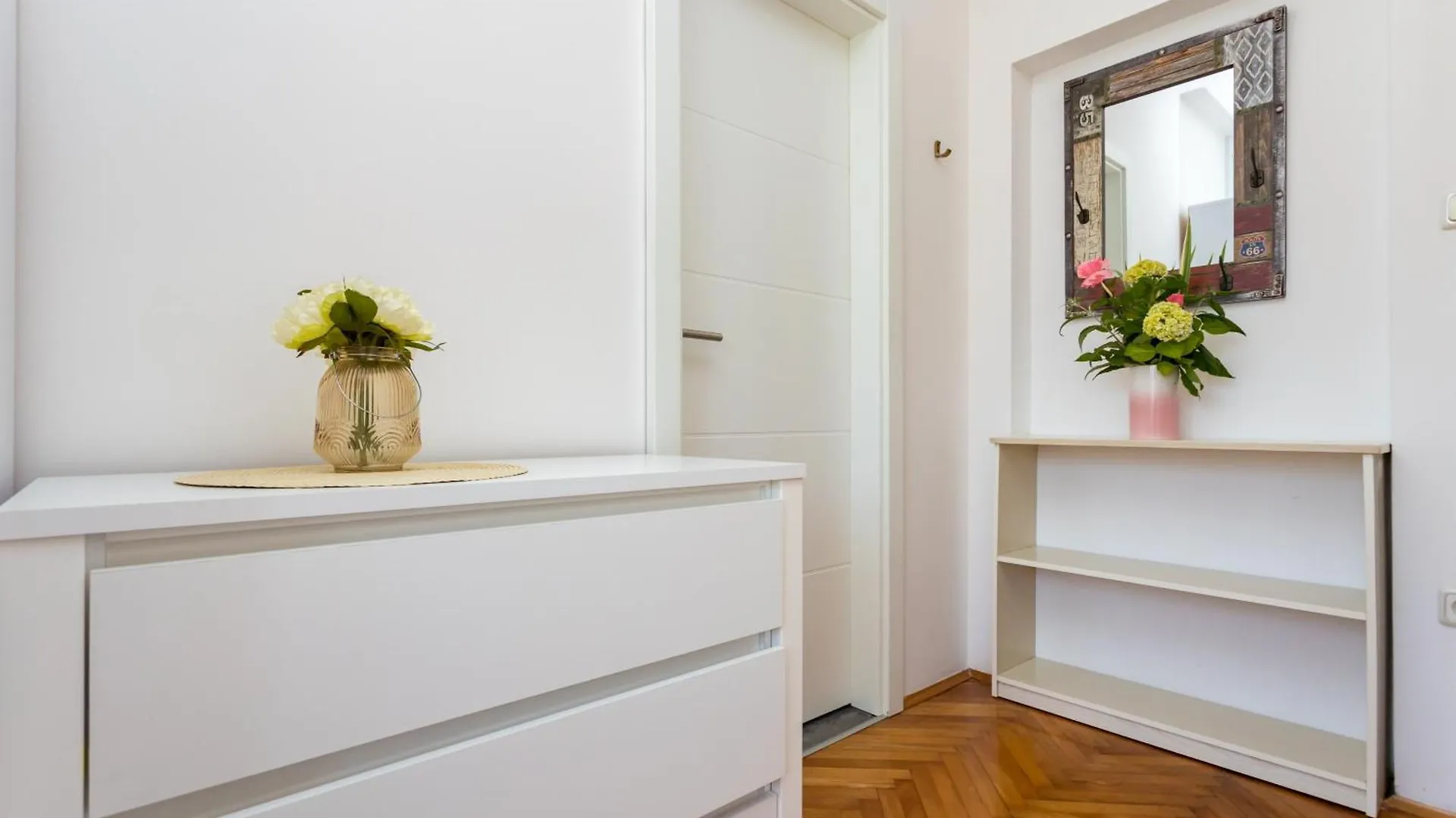 Apartments And Rooms Kod Keti Malinska Guest house