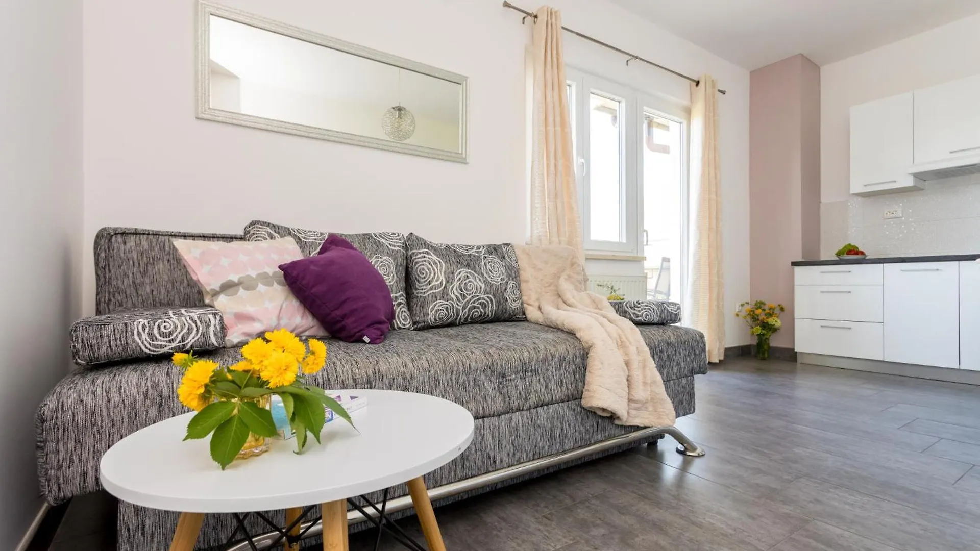 Apartments And Rooms Kod Keti Malinska Guest house