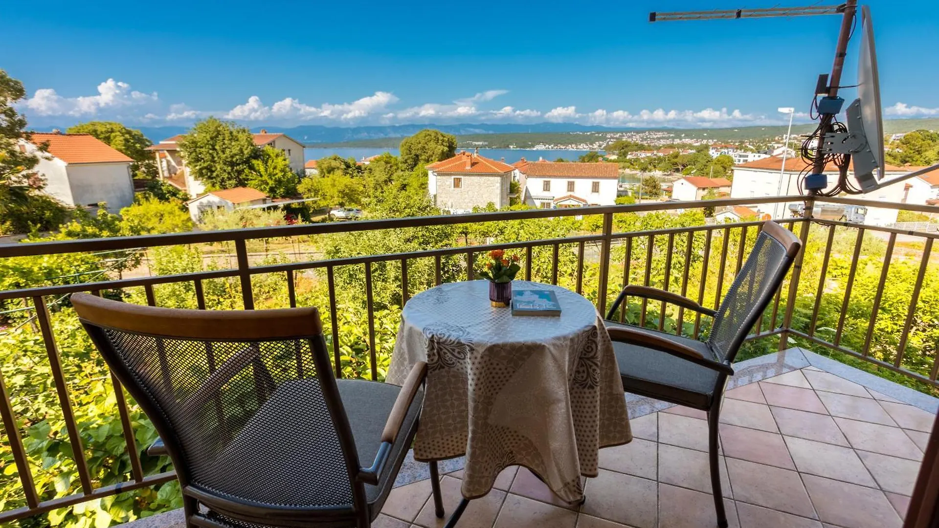 Πανσιόν Apartments And Rooms Kod Keti Malinska