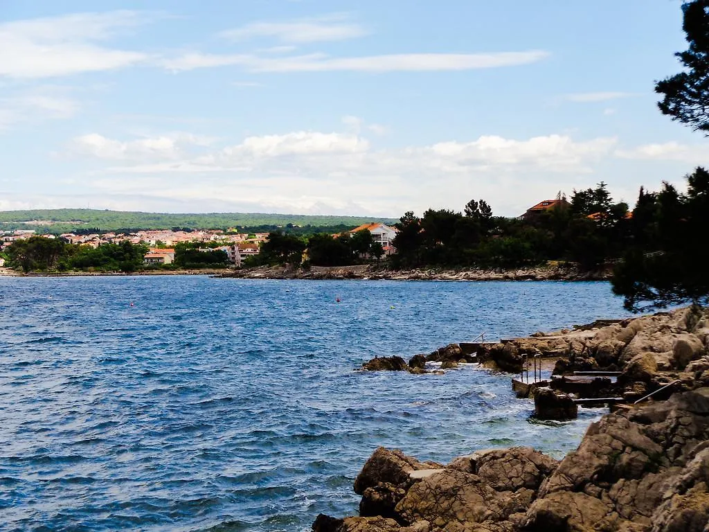 Apartments And Rooms Kod Keti Malinska Πανσιόν