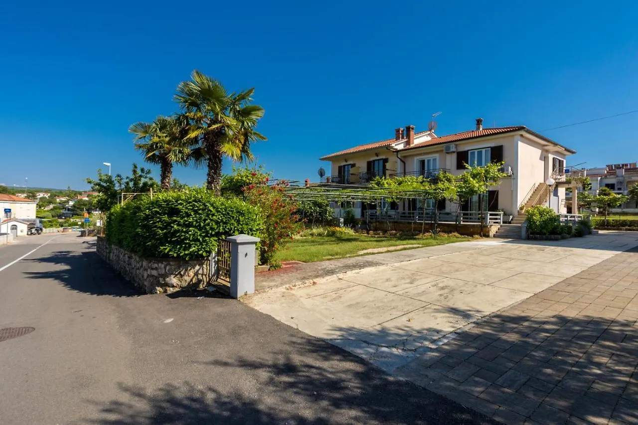 Gostinjska kuća Apartments And Rooms Kod Keti