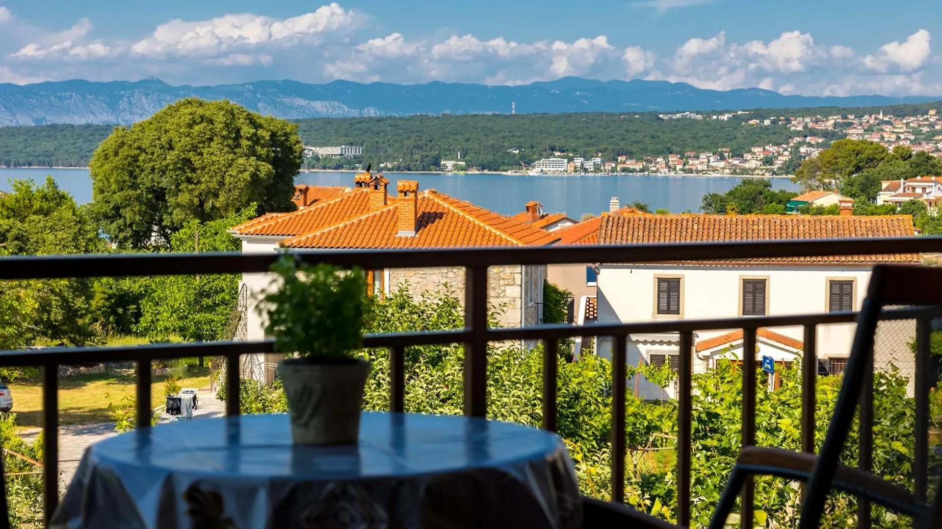 Gostinjska kuća Apartments And Rooms Kod Keti